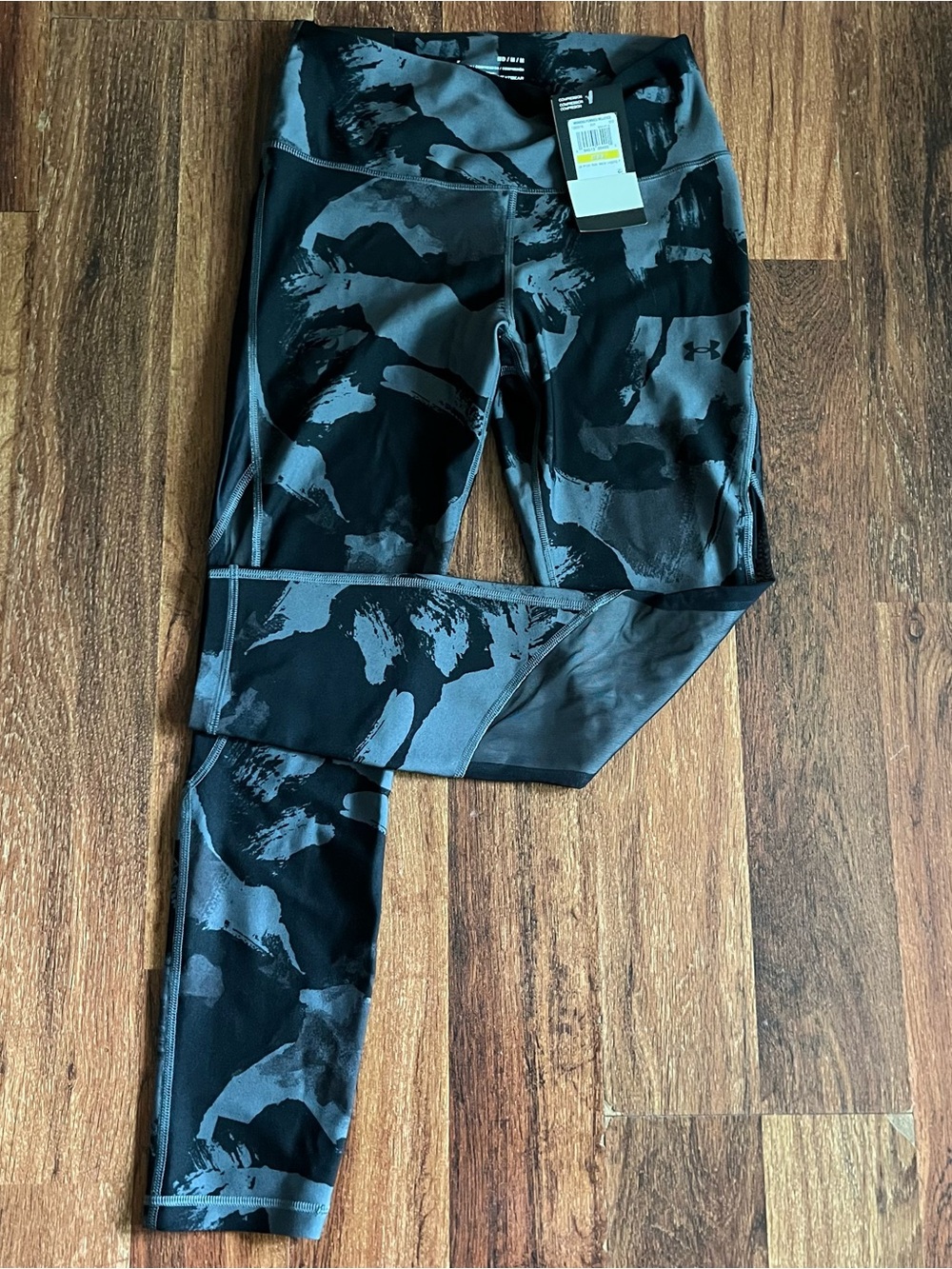 NWT Under Armour Project Rock Compression High Rise Camo Leggings Women’s M